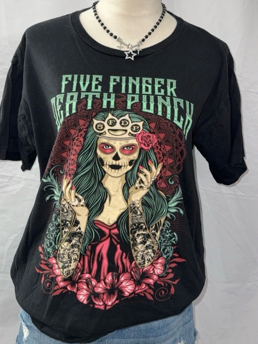 Women's Black Graphic Short Sleeve Tee